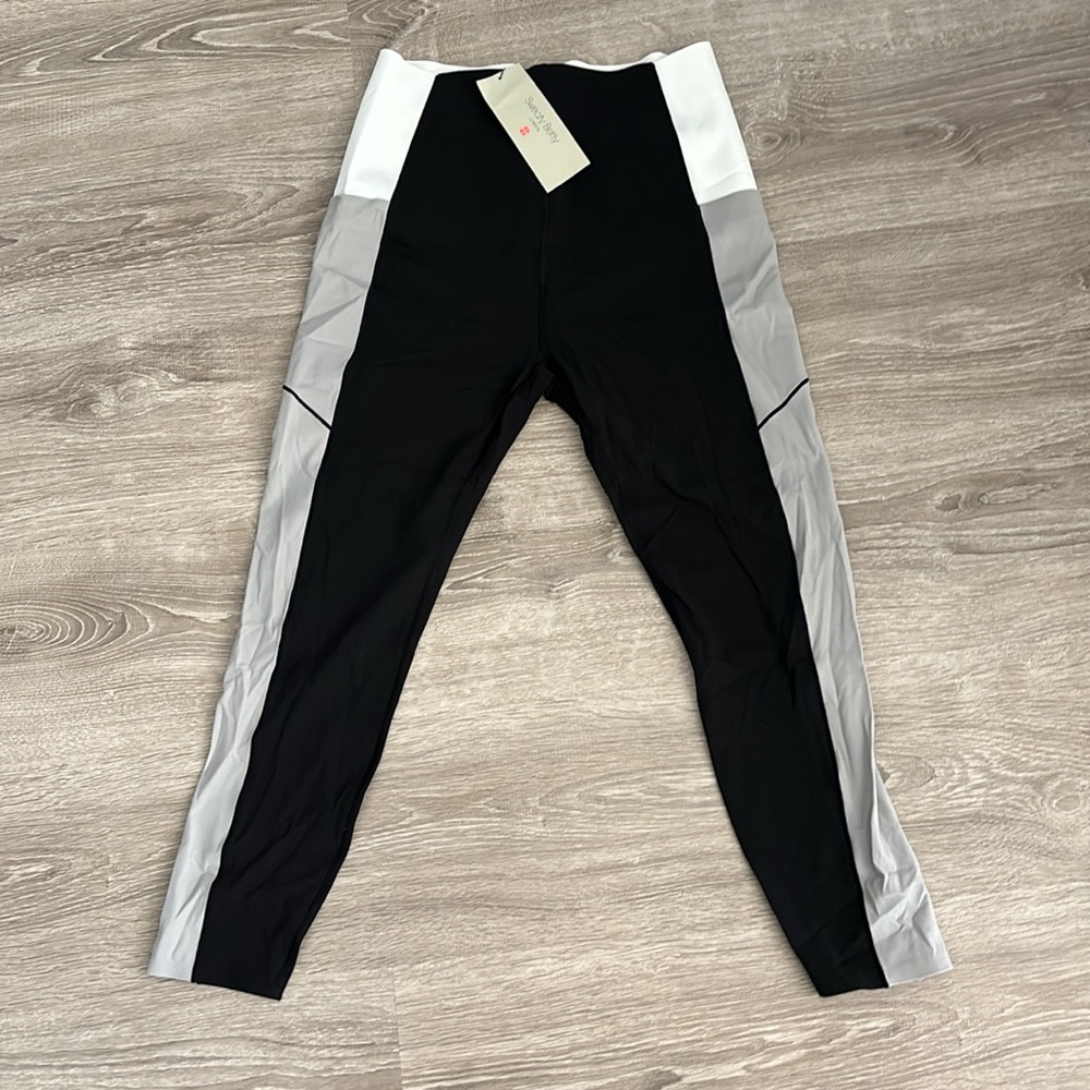 New Sweaty Betty Power 7/8” Leggings—black, gray & white. Size Large. - Picture 4 of 6